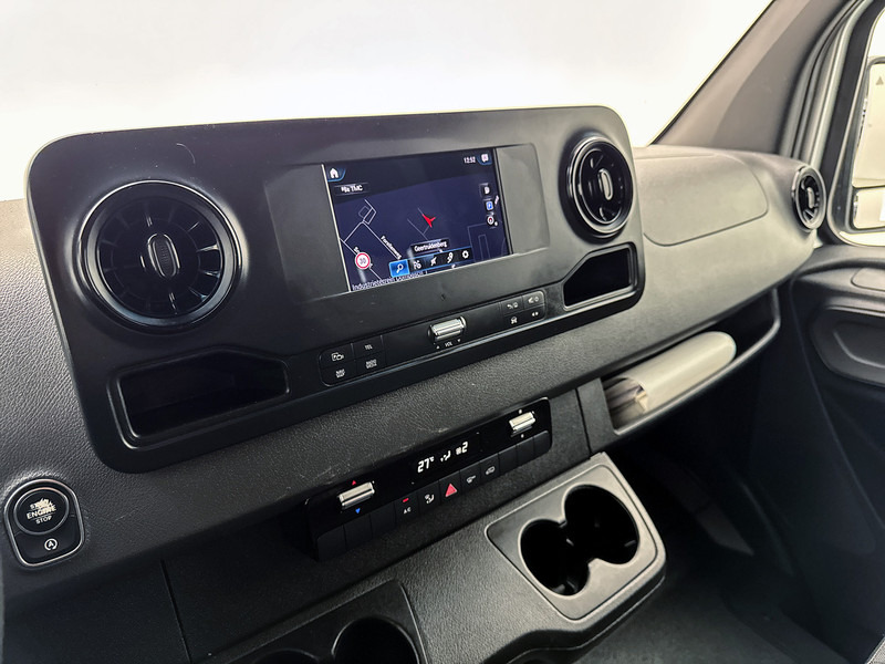 Mercedes-Benz Sprinter 314 2.2 CDI L2H2 Automaat Laadlift Omvormer 220v Luchtgeveerde stoel Navigatie MBUX Camera - Furgón: foto 5 Mercedes-Benz Sprinter 314 2.2 CDI L2H2 Automaat Laadlift Omvormer 220v Luchtgeveerde stoel Navigatie MBUX Camera - Furgón: foto 5