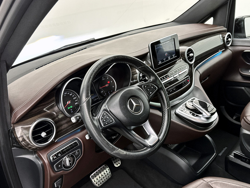 Mercedes-Benz V-Klasse 220d Lang Avantgarde Edition 8 Persoons incl. BPM Elektr schuifdeuren Nappa Leder Pano 8 zitplaatsen Geel kenteken - Minibús, Furgoneta de pasajeros: foto 4 Mercedes-Benz V-Klasse 220d Lang Avantgarde Edition 8 Persoons incl. BPM Elektr schuifdeuren Nappa Leder Pano 8 zitplaatsen Geel kenteken - Minibús, Furgoneta de pasajeros: foto 4