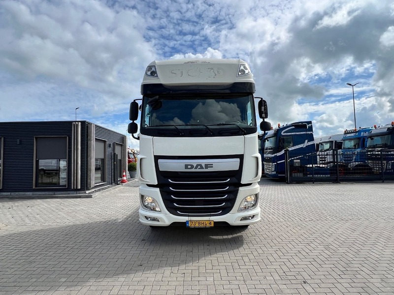 DAF XF 460 4x2 Trekker SSC / 2x Tank / full spoiler - Cabeza tractora: foto 3 DAF XF 460 4x2 Trekker SSC / 2x Tank / full spoiler - Cabeza tractora: foto 3