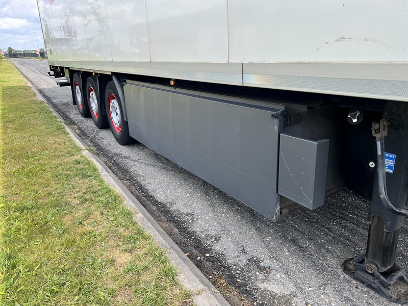 Kögel 3 - assige koeloplegger Carrier vector 1550 - Semirremolque frigorífico: foto 4 Kögel 3 - assige koeloplegger Carrier vector 1550 - Semirremolque frigorífico: foto 4