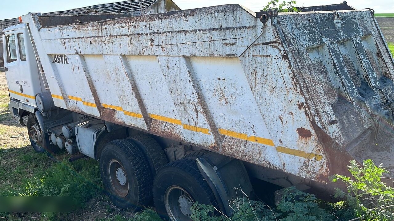 Astra BM 305 FT F1100 6X4 TRAKKER INDUSTRIAL - Camión volquete: foto 4 Astra BM 305 FT F1100 6X4 TRAKKER INDUSTRIAL - Camión volquete: foto 4