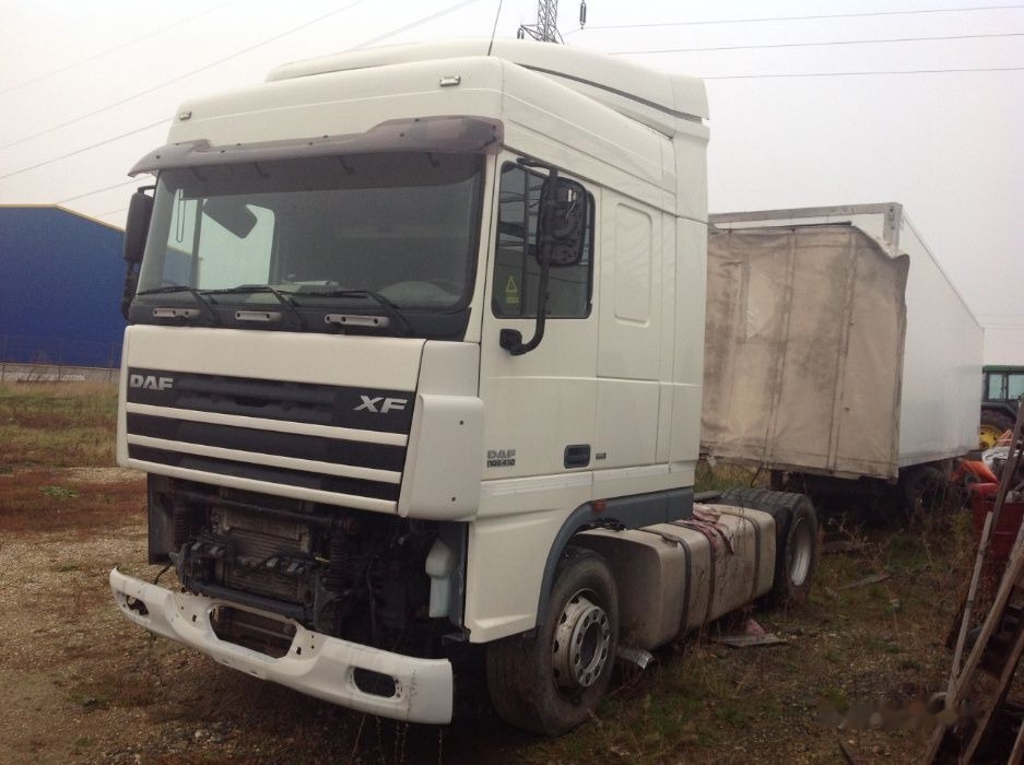 DAF xf95 EURO 5 piese din dezmembrari - Cabeza tractora: foto 2 DAF xf95 EURO 5 piese din dezmembrari - Cabeza tractora: foto 2