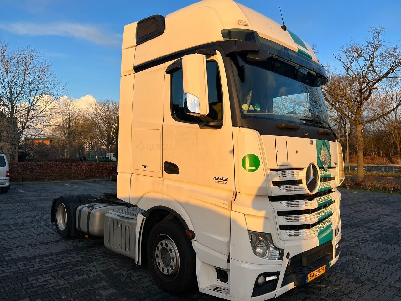 Mercedes-Benz Actros 1842 MP4 - Cabeza tractora: foto 1 Mercedes-Benz Actros 1842 MP4 - Cabeza tractora: foto 1