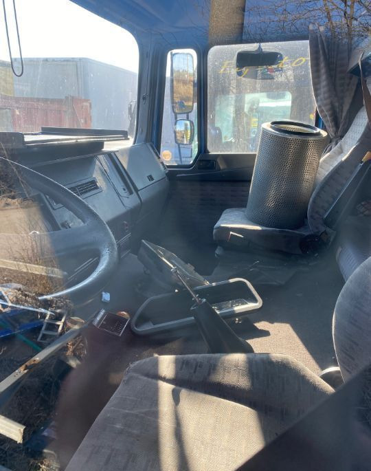 MAN SILENT , Model 1 / 2 / 3 , Dubla a completa MAN F2000 - Cabina para Camión: foto 5 MAN SILENT , Model 1 / 2 / 3 , Dubla a completa MAN F2000 - Cabina para Camión: foto 5