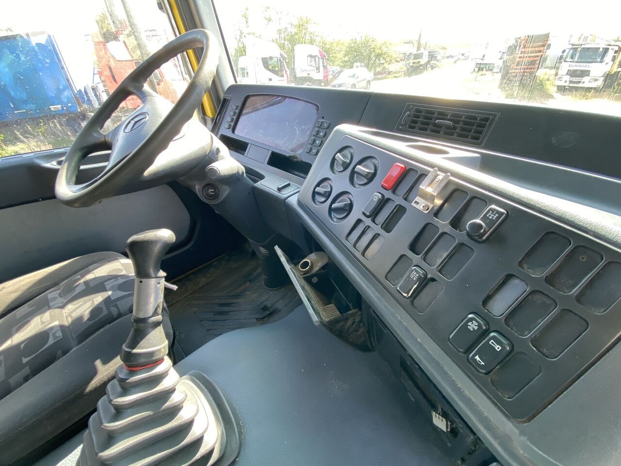 Mercedes-Benz Actros - Camión chasis: foto 3 Mercedes-Benz Actros - Camión chasis: foto 3