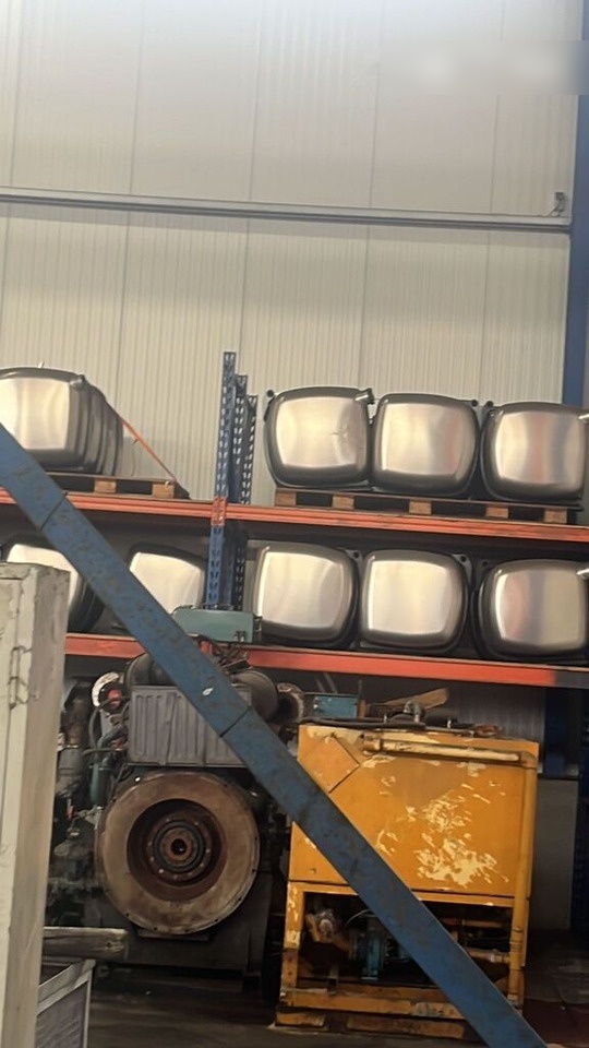 Mercedes-Benz MP4 - Depósito de combustible para Camión: foto 2 Mercedes-Benz MP4 - Depósito de combustible para Camión: foto 2