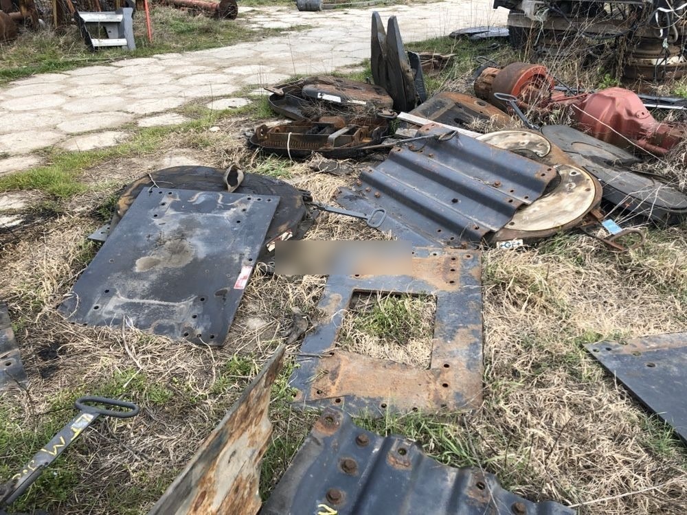 Placa inaltatoare cupla camion Volvo Scania Renault Man Daf truck - Quinta rueda para Camión: foto 2 Placa inaltatoare cupla camion Volvo Scania Renault Man Daf truck - Quinta rueda para Camión: foto 2