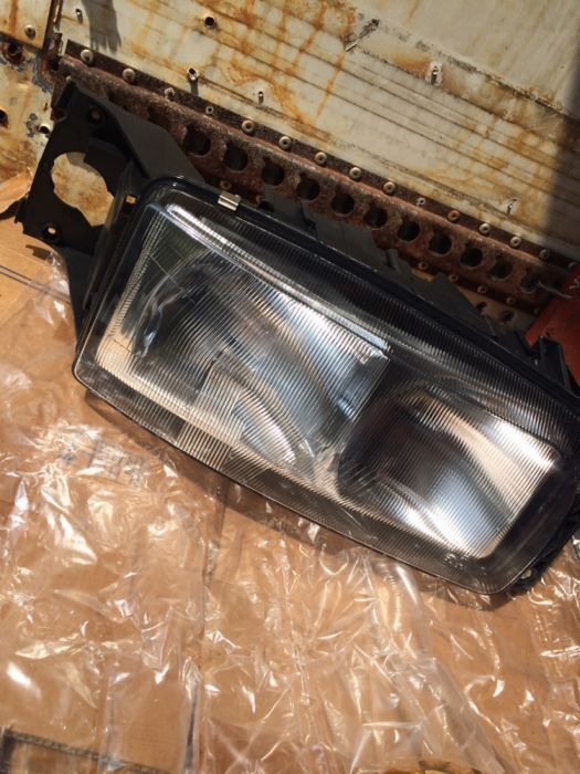 Renault DCI stanga/dreapta NOU - Faro delantero para Camión: foto 1 Renault DCI stanga/dreapta NOU - Faro delantero para Camión: foto 1