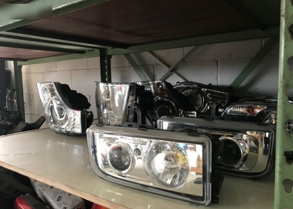 - Faro delantero para Camión: foto 1 - Faro delantero para Camión: foto 1