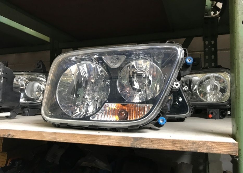 - Faro delantero para Camión: foto 4 - Faro delantero para Camión: foto 4