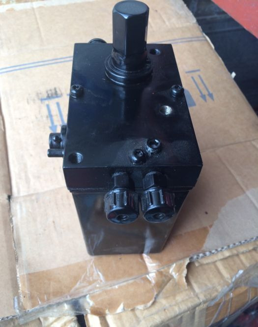 Scania F12 FH12 FH16 FM FL truck - Cabina e interior para Camión: foto 1 Scania F12 FH12 FH16 FM FL truck - Cabina e interior para Camión: foto 1