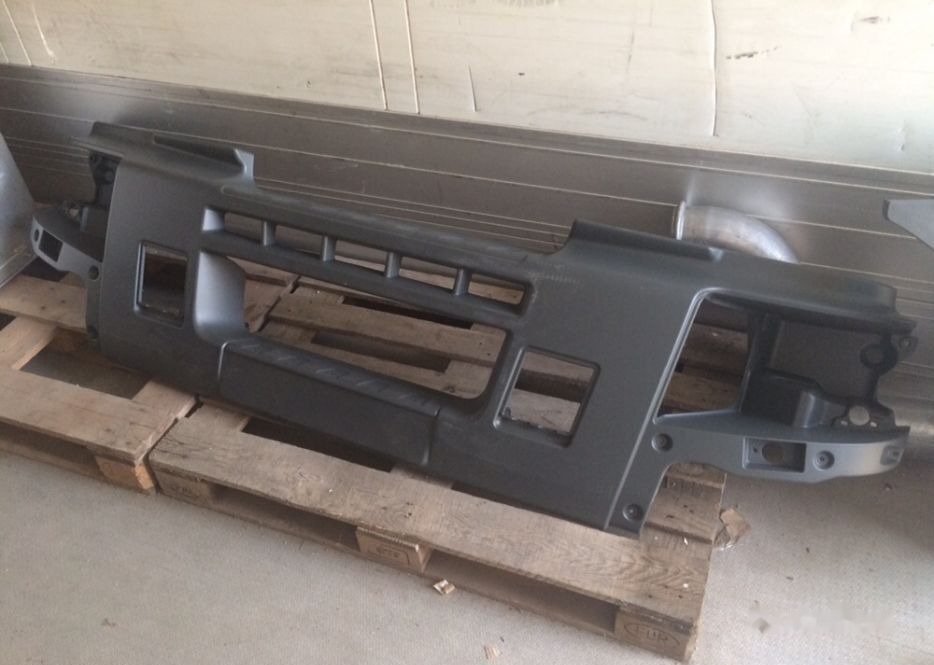 Vand bara Renault Dxi Premium NOUA truck - Parachoques para Camión: foto 1 Vand bara Renault Dxi Premium NOUA truck - Parachoques para Camión: foto 1