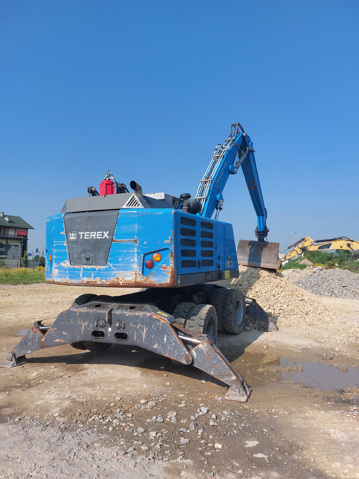 FUCHS MHL320 - Manipulador de materiales: foto 2 FUCHS MHL320 - Manipulador de materiales: foto 2