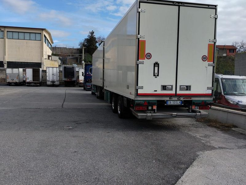 AUTOTRENO FRIGO MAN TGX TGX 26.580 6x2-4 LL - Camión isotérmico: foto 3 AUTOTRENO FRIGO MAN TGX TGX 26.580 6x2-4 LL - Camión isotérmico: foto 3