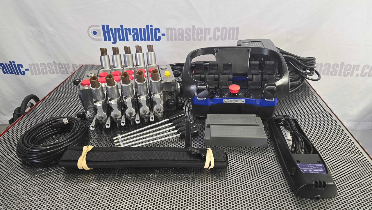 Container Side Lifter Sidelifter 5 sections valve with Radio Remote Scanreco - Camión de basura: foto 1 Container Side Lifter Sidelifter 5 sections valve with Radio Remote Scanreco - Camión de basura: foto 1