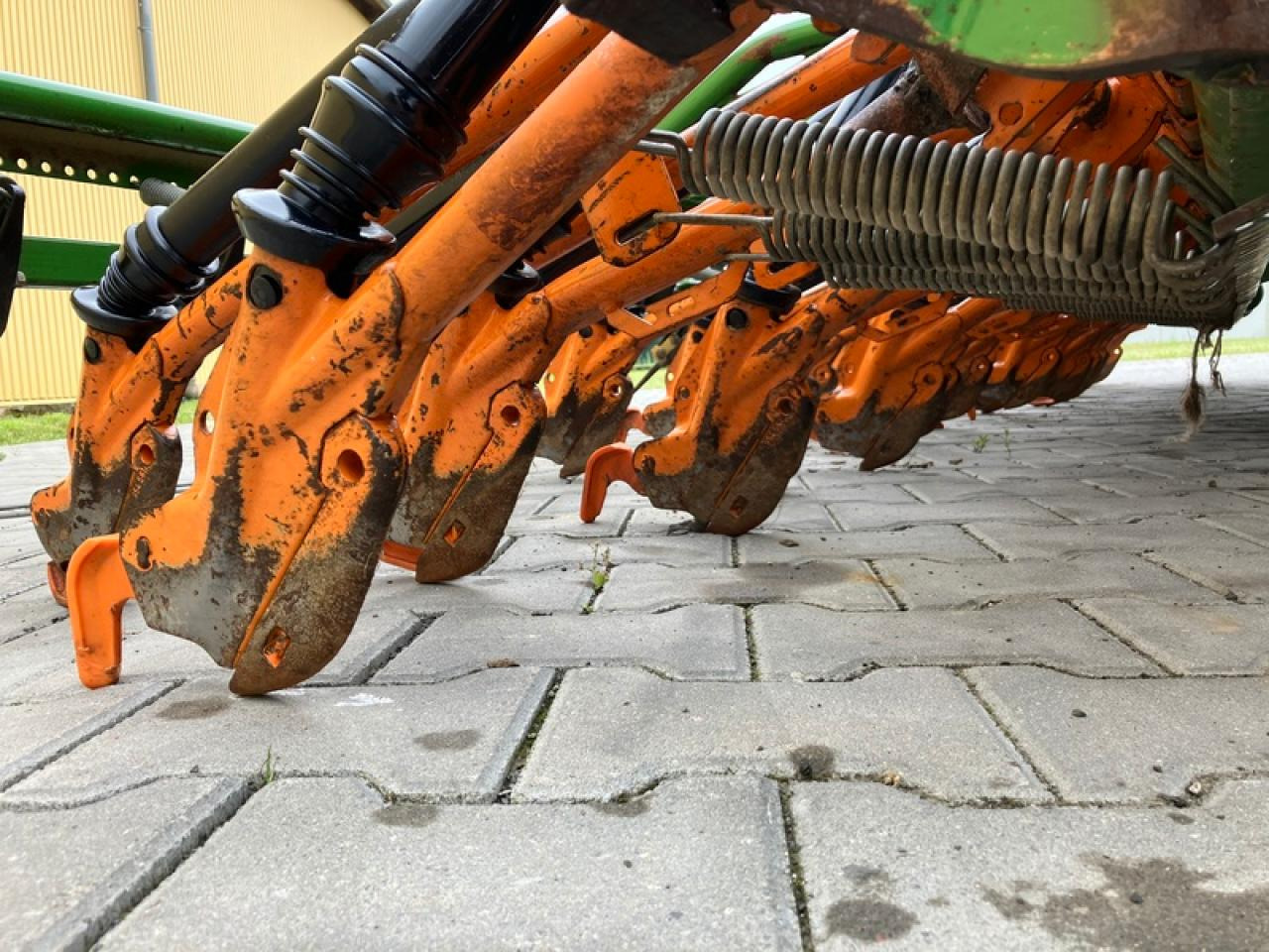 Leasing de Amazone AD P403 + HR 4004 Amazone AD P403 + HR 4004: foto 6 Leasing de Amazone AD P403 + HR 4004 Amazone AD P403 + HR 4004: foto 6