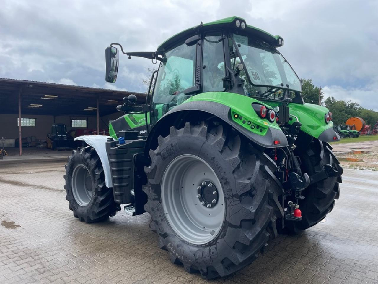 Deutz-Fahr 6170 POWERSHIFT AKTION - Tractor: foto 4 Deutz-Fahr 6170 POWERSHIFT AKTION - Tractor: foto 4