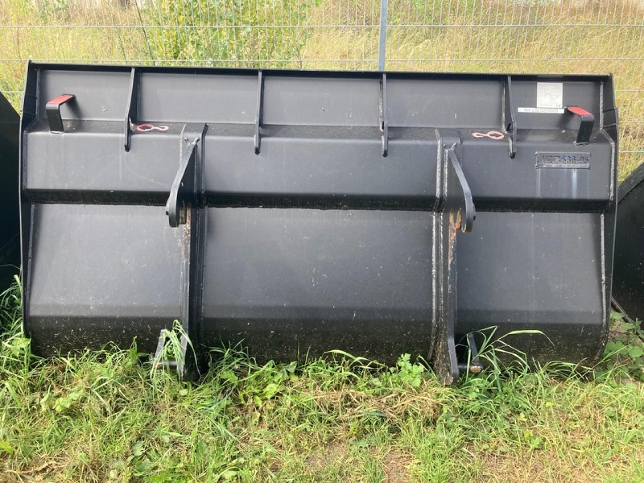 JCB LSB LEICHTGUTSCHAUFEL JCB Q-FIT - Cazo cargador: foto 3 JCB LSB LEICHTGUTSCHAUFEL JCB Q-FIT - Cazo cargador: foto 3