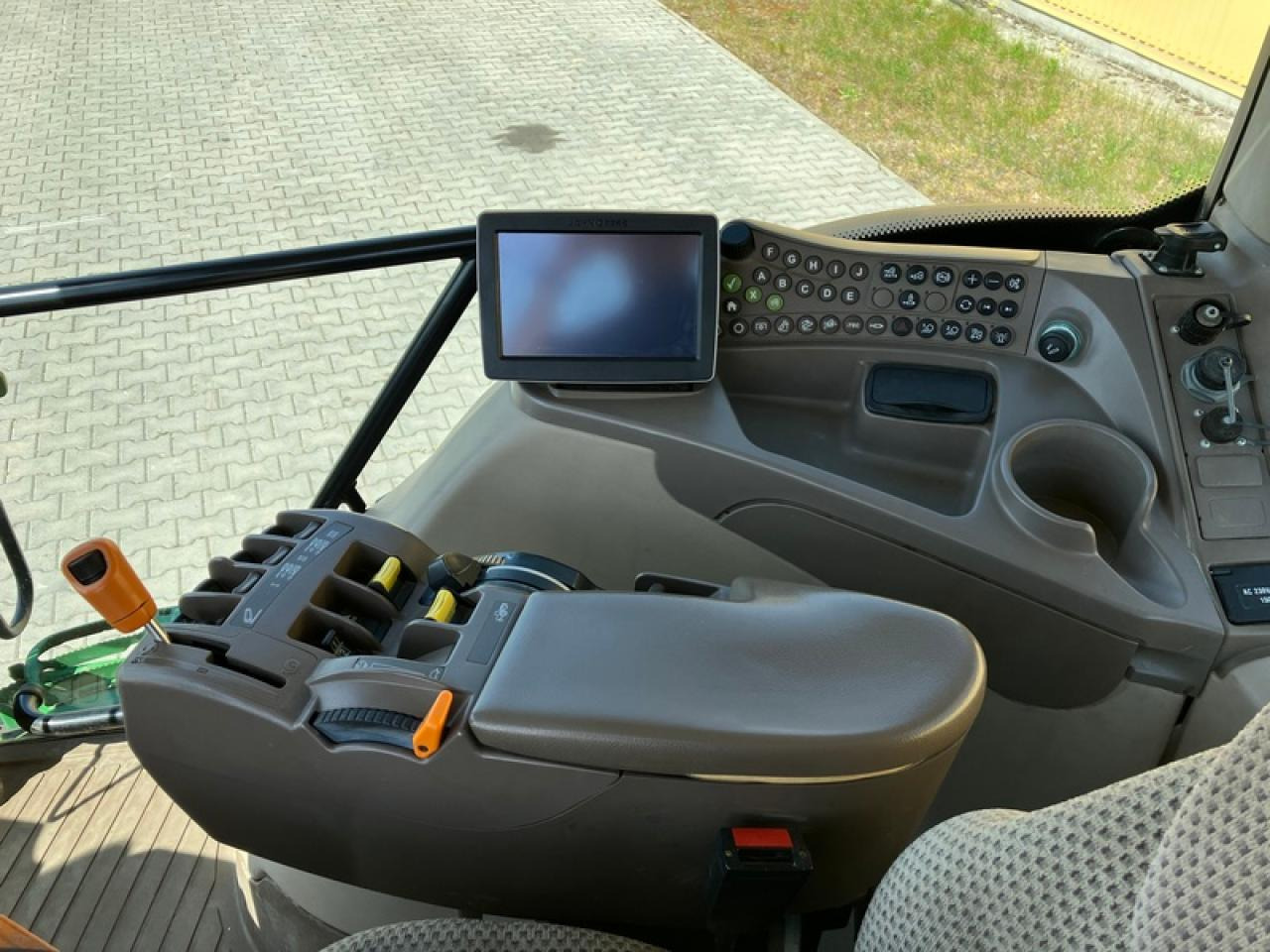 Tractor John Deere 6210R AUTOPOWER: foto 8 Tractor John Deere 6210R AUTOPOWER: foto 8