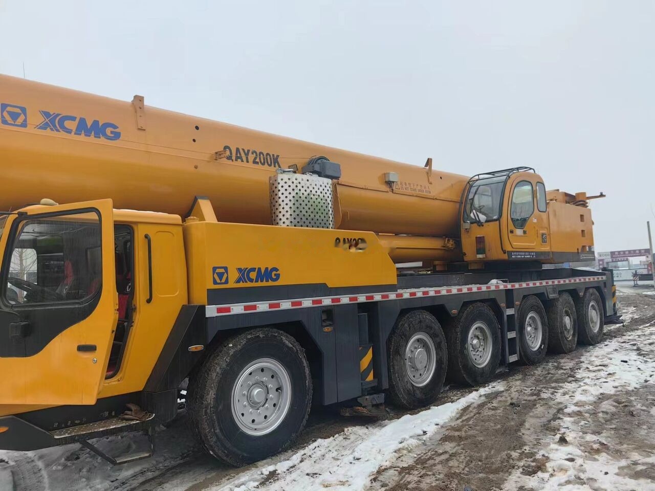 XCMG QAY200 truck crane 25 50 70 80 100 200 mobile crane for sale - Autogrúa: foto 5 XCMG QAY200 truck crane 25 50 70 80 100 200 mobile crane for sale - Autogrúa: foto 5