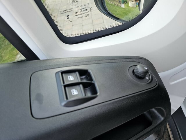 FIAT Ducato MAXI Serie 9.2 2025 DOKA 3-Seitenkiipper... - Camión: foto 4 FIAT Ducato MAXI Serie 9.2 2025 DOKA 3-Seitenkiipper... - Camión: foto 4