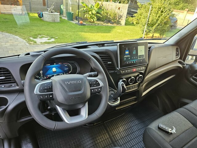 IVECO Daily 35S18HA8V DOKA Hi-Matic 12m³ 2xSchiebetür... - Furgón, Furgoneta combi: foto 5 IVECO Daily 35S18HA8V DOKA Hi-Matic 12m³ 2xSchiebetür... - Furgón, Furgoneta combi: foto 5