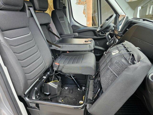 Furgón, Furgoneta combi nuevo IVECO Daily 35S18HA8V DOKA Snoeks Mixto Hi-Matic 16m³...: foto 15