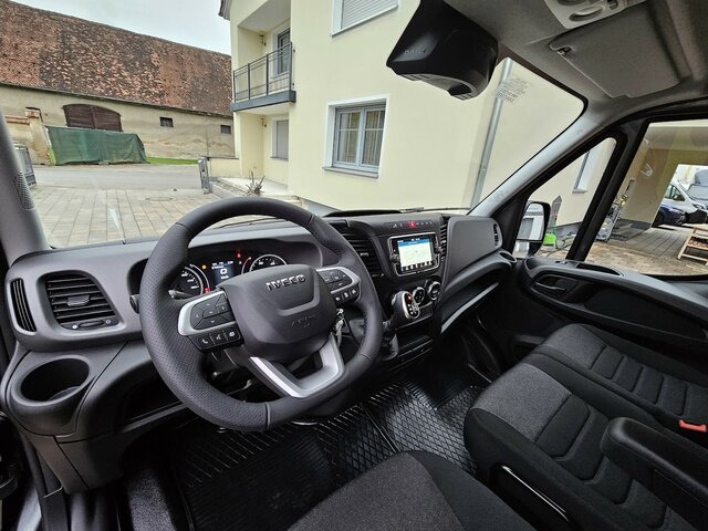 IVECO Daily 35S18HA8V Hi-Matic 16m³ XL LED ACC - Furgón: foto 4 IVECO Daily 35S18HA8V Hi-Matic 16m³ XL LED ACC - Furgón: foto 4