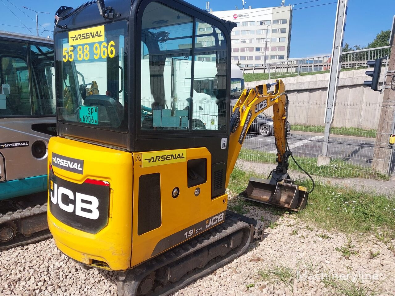 JCB 19 C! - Miniexcavadora: foto 1 JCB 19 C! - Miniexcavadora: foto 1