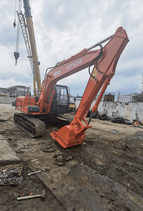 12ton hitachi ex120-5 excavator for sale used crawler digger machine SECOND HAND hitachi ex120-5 excavator for sale - Excavadora de cadenas: foto 4 12ton hitachi ex120-5 excavator for sale used crawler digger machine SECOND HAND hitachi ex120-5 excavator for sale - Excavadora de cadenas: foto 4