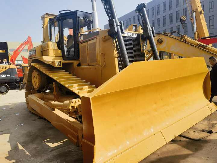 Cheap Price Used CAT Bulldozer machine Japan Caterpillar D7H D7R bulldozer dozer for sale - Bulldozer: foto 4 Cheap Price Used CAT Bulldozer machine Japan Caterpillar D7H D7R bulldozer dozer for sale - Bulldozer: foto 4