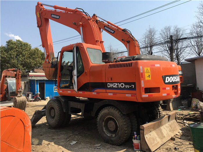 Doosan DH210w-7 wheel excavator - Excavadora de ruedas: foto 4 Doosan DH210w-7 wheel excavator - Excavadora de ruedas: foto 4