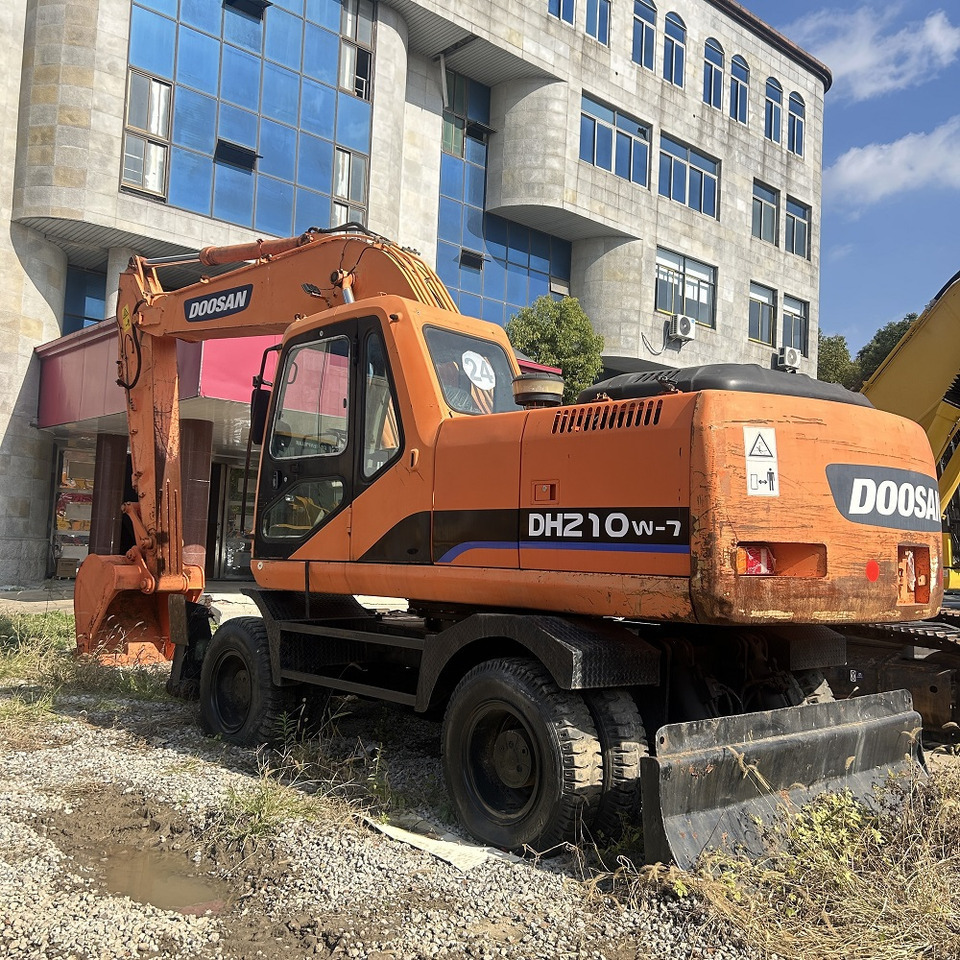 Doosan DH210w-7 wheel excavator - Excavadora de ruedas: foto 1 Doosan DH210w-7 wheel excavator - Excavadora de ruedas: foto 1