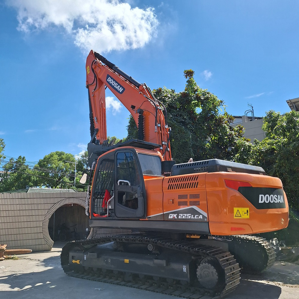 Doosan Dx225LCA Crawler Excavator - Excavadora de cadenas: foto 1 Doosan Dx225LCA Crawler Excavator - Excavadora de cadenas: foto 1