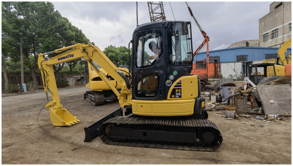 Excellent condition komatsu pc35MR in stock used original Japan komatsu pc35 excavator for sale - Excavadora de cadenas: foto 1 Excellent condition komatsu pc35MR in stock used original Japan komatsu pc35 excavator for sale - Excavadora de cadenas: foto 1