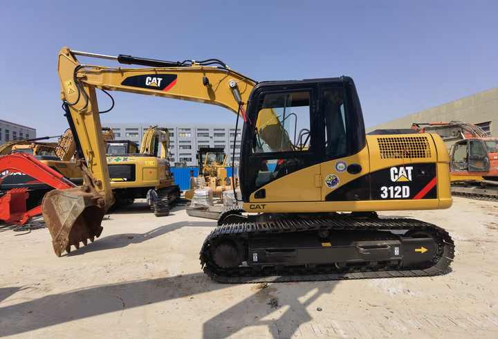 Good condiontion high quality JAPAN 15TON hydraulic crawler used CAT 312D Good Excavator for sale - Excavadora de cadenas: foto 3 Good condiontion high quality JAPAN 15TON hydraulic crawler used CAT 312D Good Excavator for sale - Excavadora de cadenas: foto 3