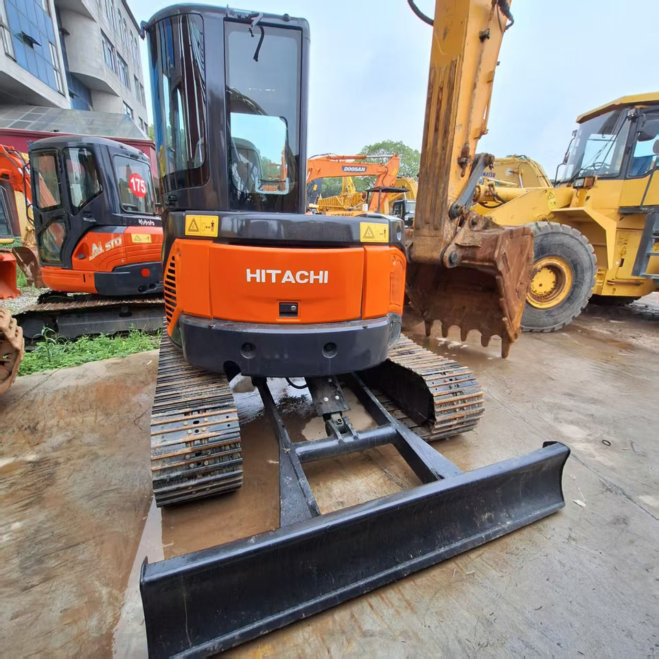 Hitachi ZX50 Excavator - Excavadora de cadenas: foto 2 Hitachi ZX50 Excavator - Excavadora de cadenas: foto 2
