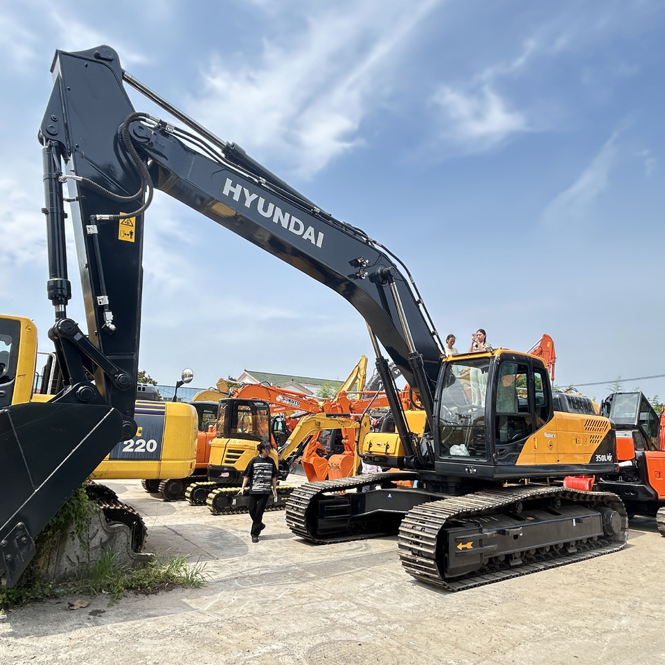 Hyundai 350LVS excavator - Excavadora de ruedas: foto 2 Hyundai 350LVS excavator - Excavadora de ruedas: foto 2