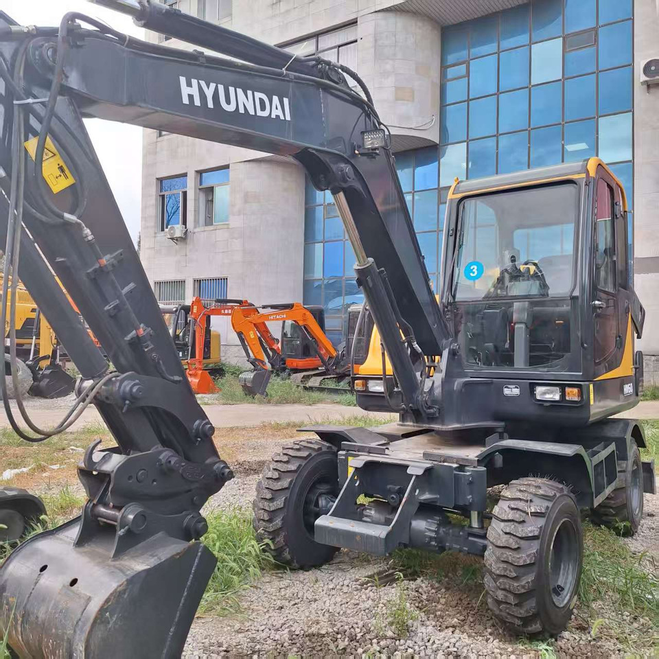 Hyundai HW60 excavator - Excavadora de ruedas: foto 2 Hyundai HW60 excavator - Excavadora de ruedas: foto 2