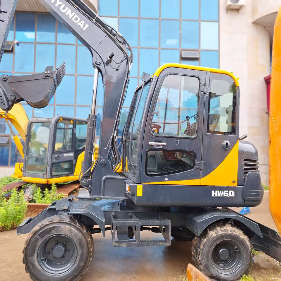 Hyundai HW60 excavator - Excavadora de ruedas: foto 3 Hyundai HW60 excavator - Excavadora de ruedas: foto 3