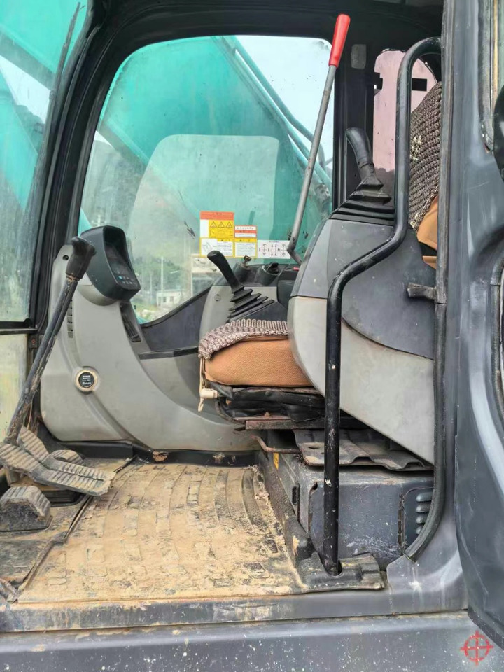 KOBELCO KOBELCOSK200-8 Crawler excavator - Excavadora de cadenas: foto 5 KOBELCO KOBELCOSK200-8 Crawler excavator - Excavadora de cadenas: foto 5