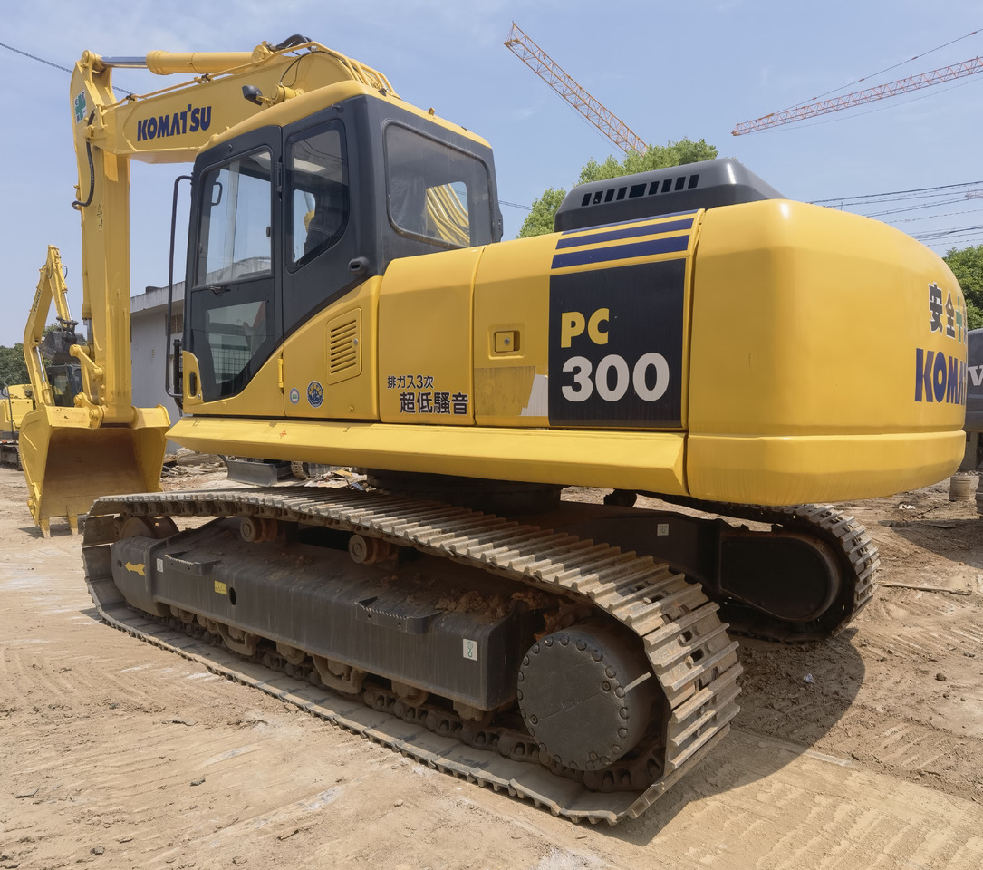Komatsu PC300-7 excavator - Excavadora de cadenas: foto 1 Komatsu PC300-7 excavator - Excavadora de cadenas: foto 1