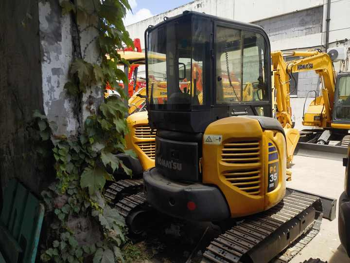 Komatsu PC35MR-3 excavator - Excavadora de cadenas: foto 4 Komatsu PC35MR-3 excavator - Excavadora de cadenas: foto 4