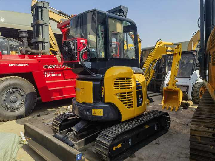 Komatsu mini excavator PC35MR cheap for sale Komatsu digger excavator 3.5 ton used excavator PC35 for sale - Excavadora de cadenas: foto 5 Komatsu mini excavator PC35MR cheap for sale Komatsu digger excavator 3.5 ton used excavator PC35 for sale - Excavadora de cadenas: foto 5