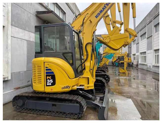 Komatsu small excavator PC35MR Komatsu digger excavator 3.5 ton used excavator PC35 cheap for sale - Excavadora de cadenas: foto 1 Komatsu small excavator PC35MR Komatsu digger excavator 3.5 ton used excavator PC35 cheap for sale - Excavadora de cadenas: foto 1