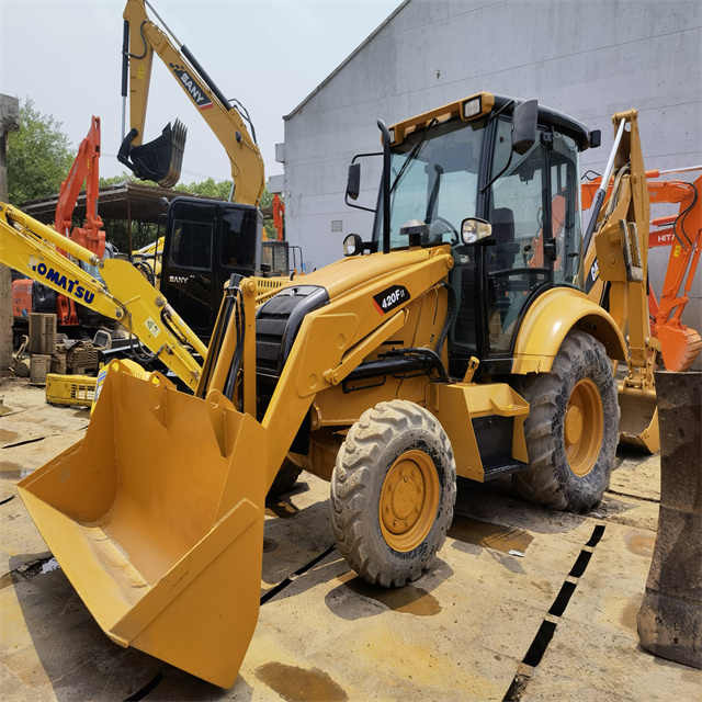 Second hand with good condition cat 420f backhoe loader 4x4 caterpillar 420f backhoe loaders in stock in shanghai yard - Retroexcavadora: foto 3 Second hand with good condition cat 420f backhoe loader 4x4 caterpillar 420f backhoe loaders in stock in shanghai yard - Retroexcavadora: foto 3