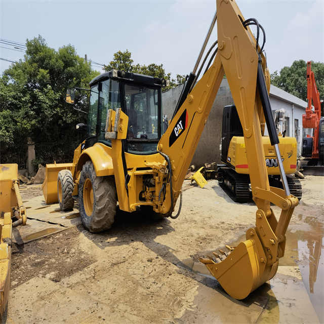Second hand with good condition cat 420f backhoe loader 4x4 caterpillar 420f backhoe loaders in stock in shanghai yard - Retroexcavadora: foto 2 Second hand with good condition cat 420f backhoe loader 4x4 caterpillar 420f backhoe loaders in stock in shanghai yard - Retroexcavadora: foto 2