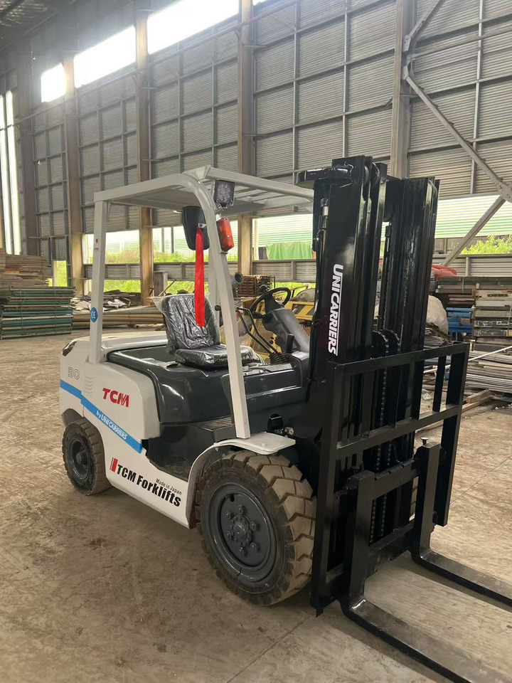 TCM FD30 Forklift - Carretilla elevadora diésel: foto 2 TCM FD30 Forklift - Carretilla elevadora diésel: foto 2
