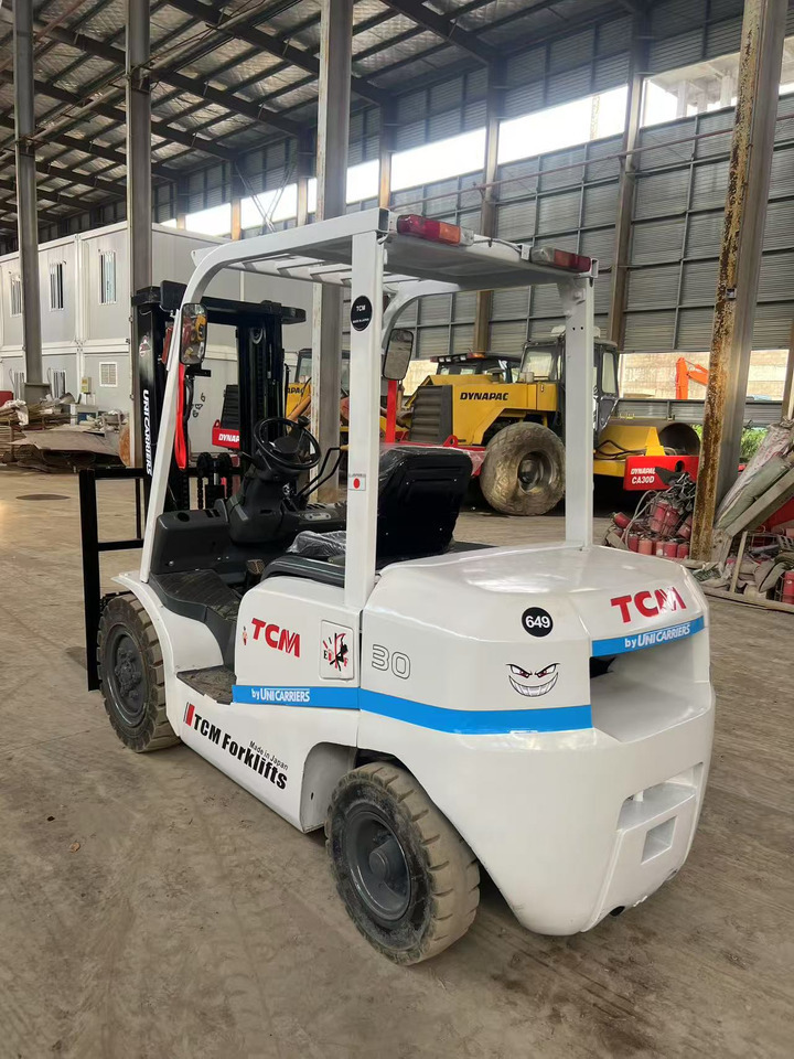 TCM FD30 Forklift - Carretilla elevadora diésel: foto 1 TCM FD30 Forklift - Carretilla elevadora diésel: foto 1