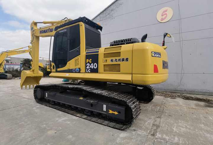 Used Excavator Komatsu PC240LC-8 original Japan Komatsu PC240-8 Digger for Sale - Excavadora de cadenas: foto 3 Used Excavator Komatsu PC240LC-8 original Japan Komatsu PC240-8 Digger for Sale - Excavadora de cadenas: foto 3